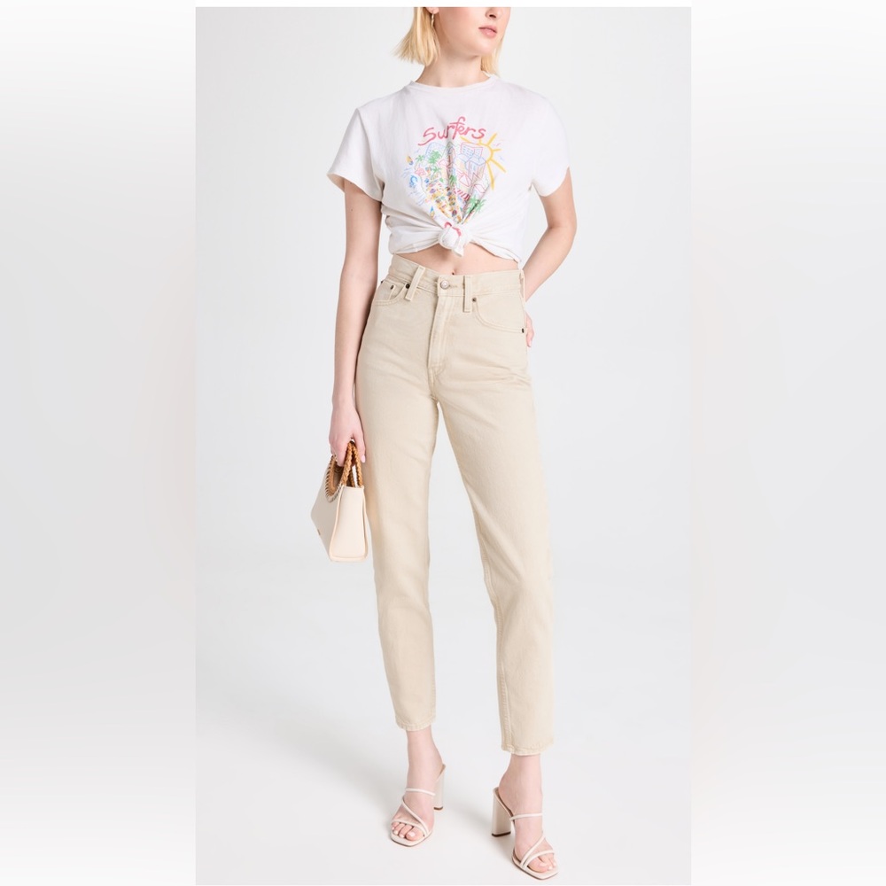 Levi’s 80’s Mom Jeans in Tan Garmen, Size 25, New with Tags